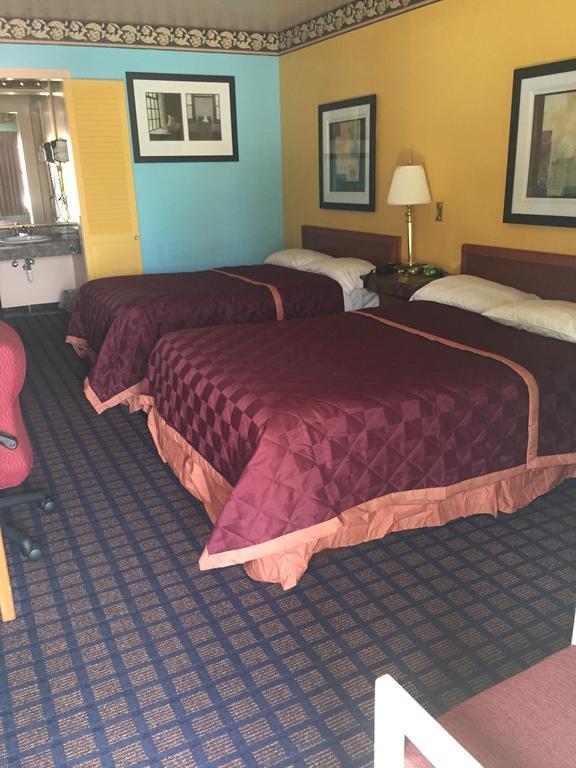 Norwalk Inn Eksteriør billede